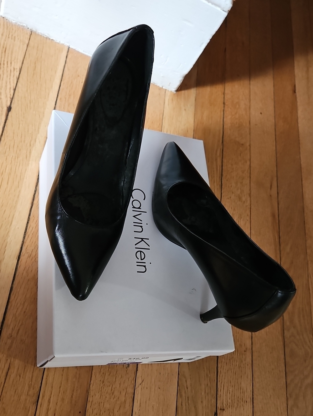 Calvin Klein Black Pointed-Toe Leather Pumps